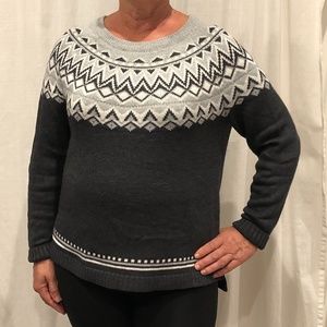 PULLOVER SWEATER